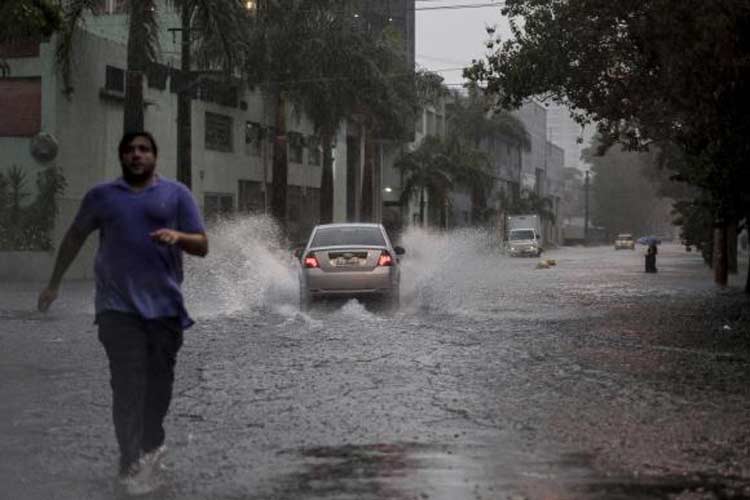 Em fevereiro e março, o volume de chuva em São Paulo foi superior à média esperada pelos meteorologistas