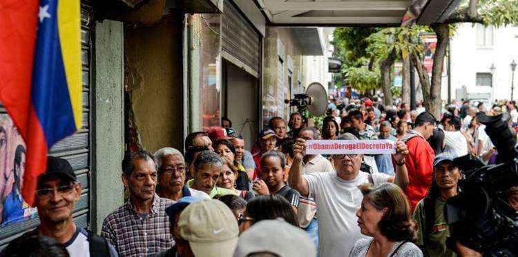 A recente movimentação  diminui as esperanças de que o governo americano se aproxime dos vizinhos ao sul, às vésperas de mais uma Cúpula das Américas, em 10 e 11 de abril