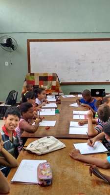 O projeto Inglês na Estrutural atende 30 alunos. Todos moradores da Estrutural