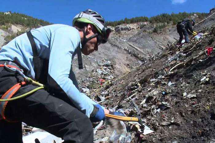 A caixa-preta contém os parâmetros de voo do avião, cuja destruição provocou a morte de 150 pessoas