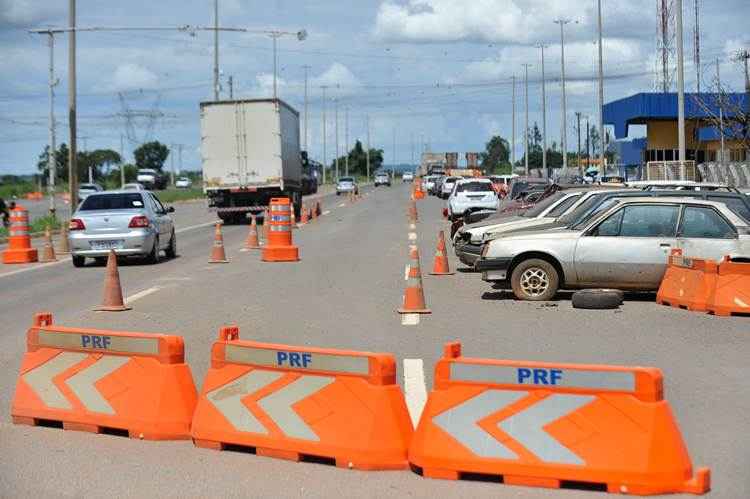 A PRF também orienta os motoristas que pretendem viajar para que façam revisão no carro, e verifiquem palhetas dos limpadores de para-brisa, itens de iluminação e de sinalização