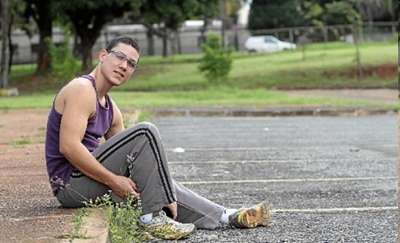 Leandro repetiu quatro vezes e hoje estuda na EJA: foco no futuro