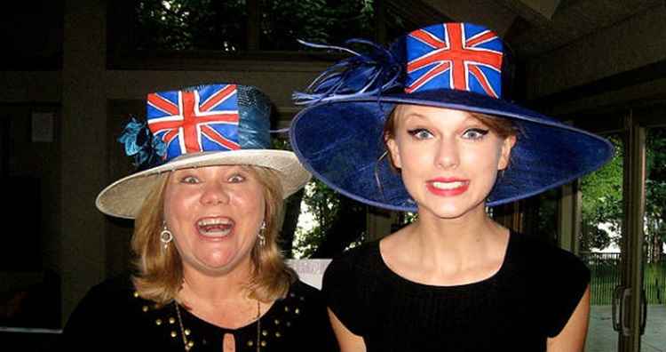 A cantora e compositora publicou uma carta na rede social com a hashtag #PrayForMamaSwift