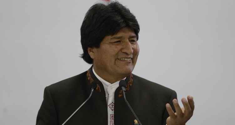 Na Bolívia, o presidente Evo Morales fez pronunciamento cumprimentando os trabalhadores do país e assinou quatro decretos sobre questões trabalhistas