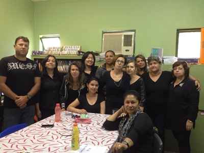 Docentes do Centro de Ensino Fundamental 306 Norte prestam homenagem a colegas do Paraná