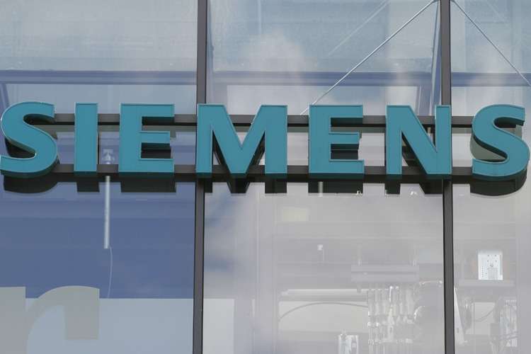 A Siemens iniciou um programa para tentar melhorar sua rentabilidade, que inclui reduções de custos e uma reestruturação da carteira de atividades