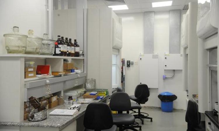 O Laboratório Brasileiro de Controle de Dopagem, instalado na UFRJ o recredenciamento da Agência Mundial Antidoping