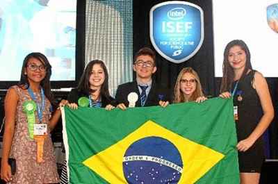 Fátima, Gabriela, Helyson Lucas, Vitória e Maria Vanessa foram vencedores dos grandes prêmios Intel