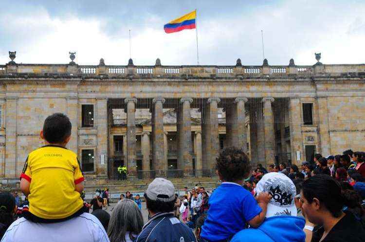 Na praça Símon Bolívar, é possível visitar o monumento em homenagem ao  