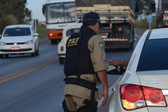 PRF intensifica fiscalização no feriado de Corpus Christi