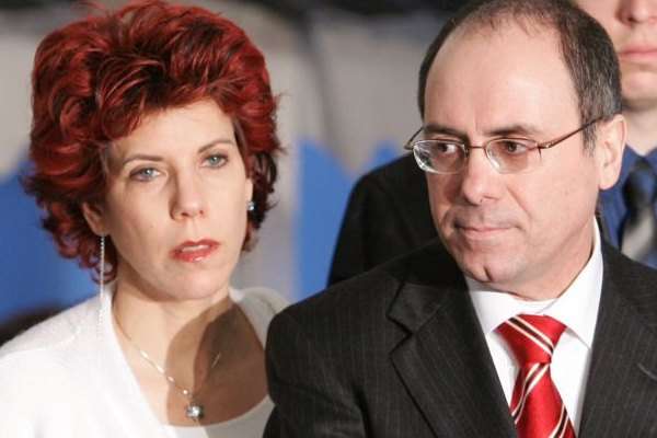 Judy colocou o marido,  Silvan Shalom, em uma saia-justa diplomática