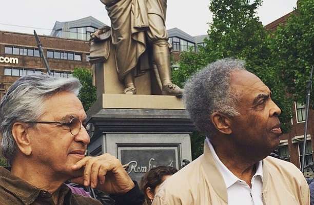 Instaram/Reprodução. Cenas dos bastidores da turnê de Caetano Veloso e Gilberto Gil pela Europa.