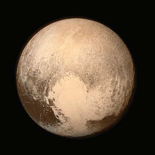 Imagem de Plutão feita pela New Horizons a 768 mil quilômetros do planeta-anão