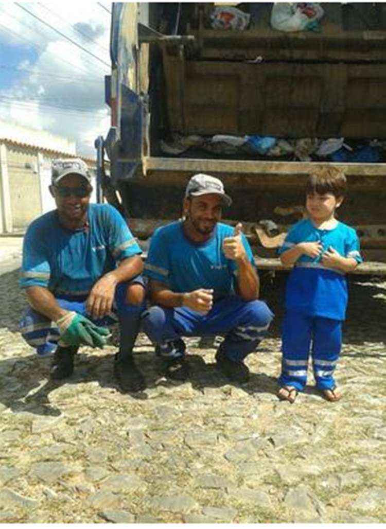 Pedro Camargos sempre admirou o trabalho dos profissionais e ganhou uniforme de presente neste ano