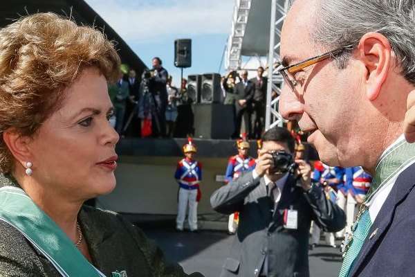 Dilma e Cunha: enquanto a petista aguarda o julgamento das pedaladas fiscais no TCU, o peemedebista tenta se desvencilhar da acusação de que recebeu propina