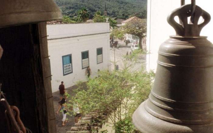 Detalhe do sino da Igreja Boa Morte que abriga o Museu de Arte Sacra.