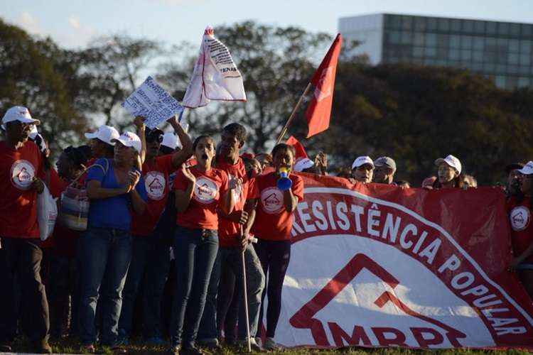 Representantes do Movimento Resistência Popular pelo Direito à Cidade (MRP)