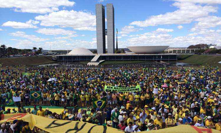 Em outros nove estados, manifestações também marcaram a manhã deste domingo