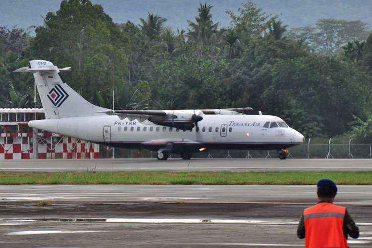 Avião da Trigana Air similar ao que caiu na Indonésia