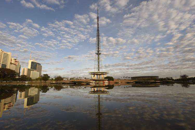 Amanhecer na Torre de TV