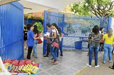 Estudantes em dia de prova do Enem: deputados também discutem a obrigatoriedade do exame nacional