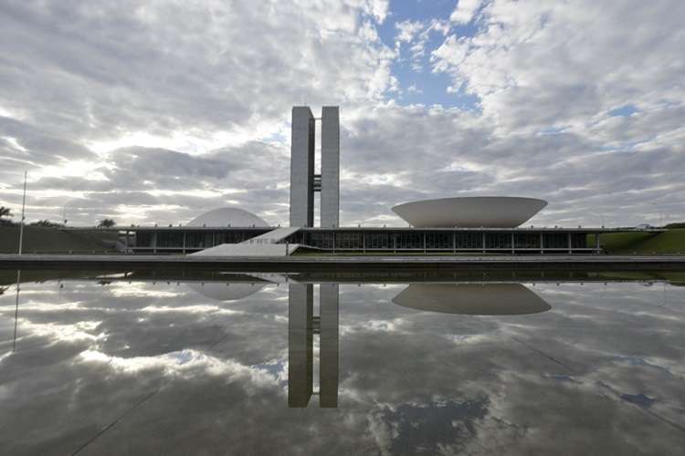 Amanhecer em frente ao Congresso Nacional