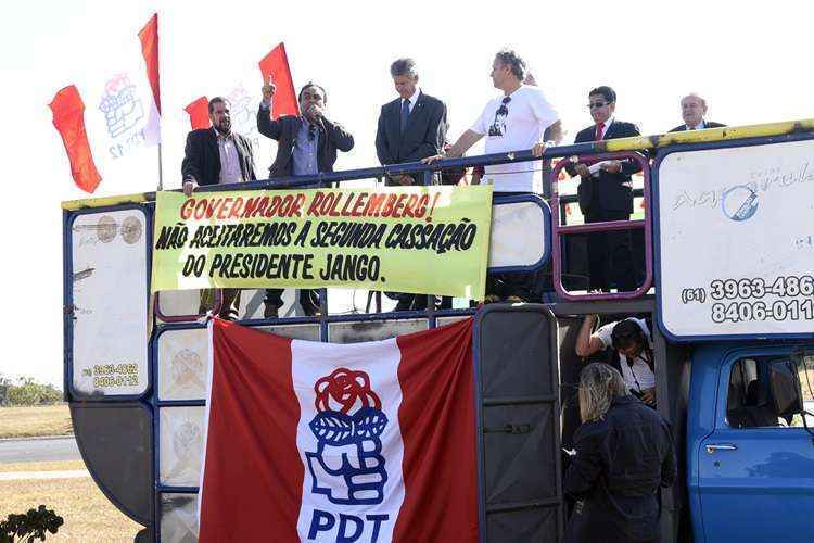 Protesto em favor do memorial