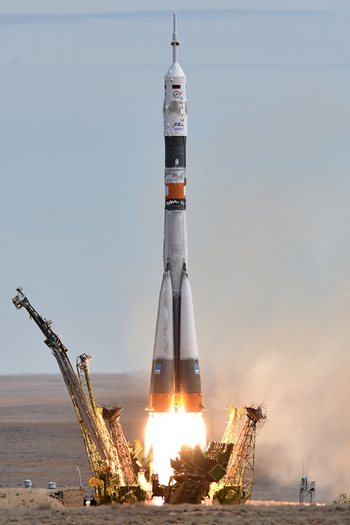 Espaçonave Soyuz TMA-18M no momento de decolagem