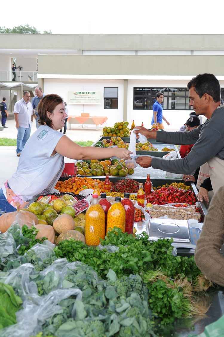 Os produtos adquiridos serão utilizados em cestas de alimentos para grupos populacionais específicos, determinados pela Secretaria Nacional de Segurança Alimentar e Nutricional (Sesan)