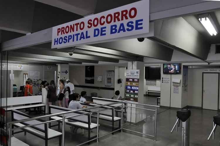 A pasta precisa de mais R$ 950 milhões para manter os hospitais públicos abastecidos com medicamentos, serviços de manutenção e folha de pagamento em dia até dezembro