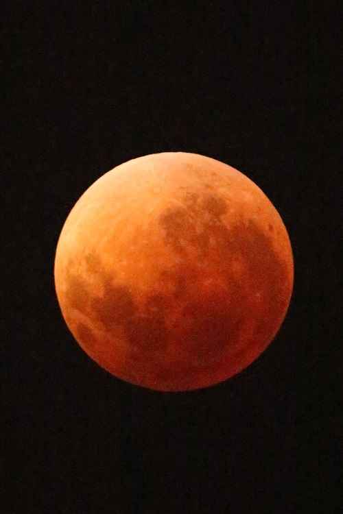 O próximo eclipse total lunar será visto no Brasil somente daqui a quatro anos