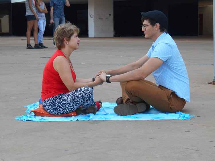 Evento ocorreu na tarde desta quinta-feira (15/10); além de Brasília, adeptos se reuniram em diferentes partes do mundo