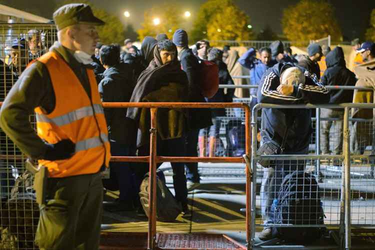 Segundo a agência das Nações Unidas para refugiados (UNHCR), a Eslovênia tem capacidade para receber cerca de 7 mil pessoas por dia