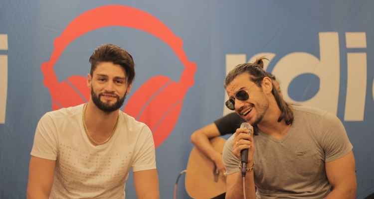 Munhoz & Mariano lançam CD de inéditas e testam formato em streaming