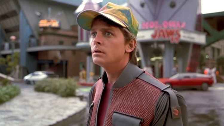 No segundo filme da trilogia 'De volta para o futuro', Marty McFly chega a 21 de outubro de 2015