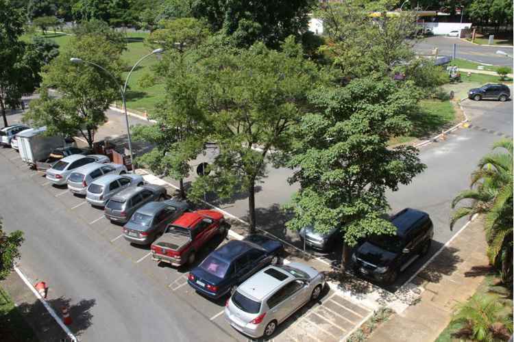 Ponto onde seria erguido um dos bolsões de estacionamento: críticas