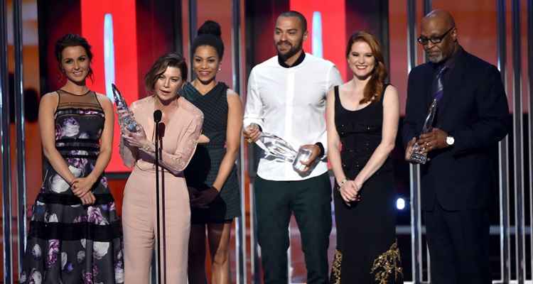 Série Grey's Anatomy premiada em 2015 e cotada para 2016