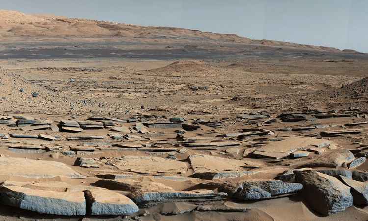 Foto obtida pela Nasa mostra formação rochosa em Marte. As luzes e cores da imagem foram ajustadas como se as rochas estivessem na Terra