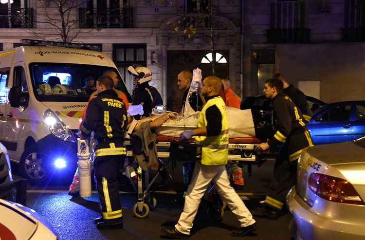 Atentados em Paris: 250 pessoas estão hospitalizadas, 99 em estado crítico