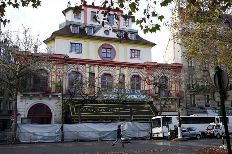 Fachada do Bataclan interditada pela polícia