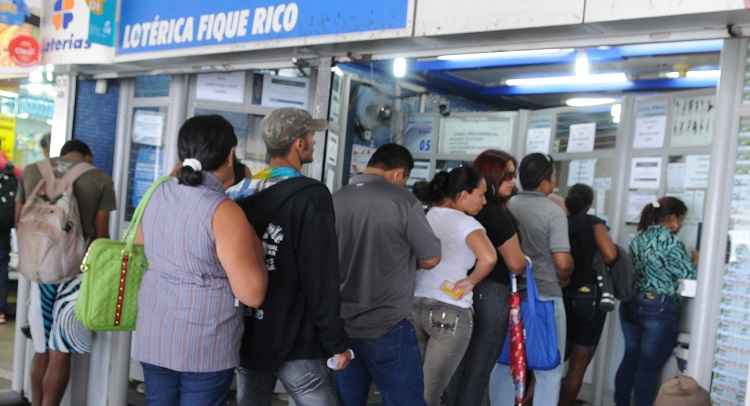 Corra! Restam duas horas para apostar nos R$ 200 milhões da Mega-Sena