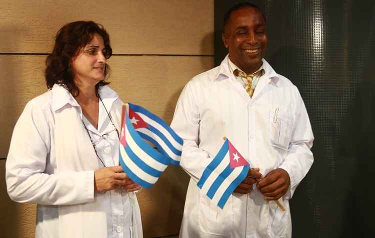 Chegada de medicos cubanos que participam do programa mais medicos do governo federal, em agosto de 2013