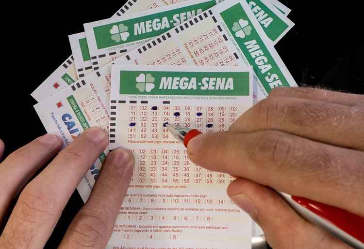 Caixa recebe autorização para fazer até 3 sorteios da Mega-Sena por semana