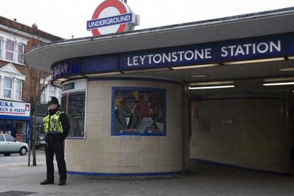 O ataque ocorreu na estação de metrô de Leytonstone, no leste da capital britânica