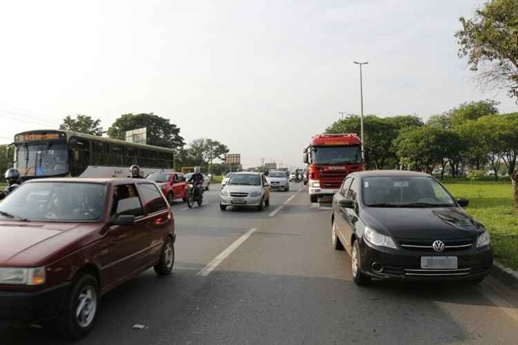 Por volta das 8h35, o trânsito no local seguia lento