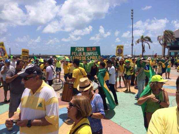 Em Recife, protesto movimentou o Marco Zero