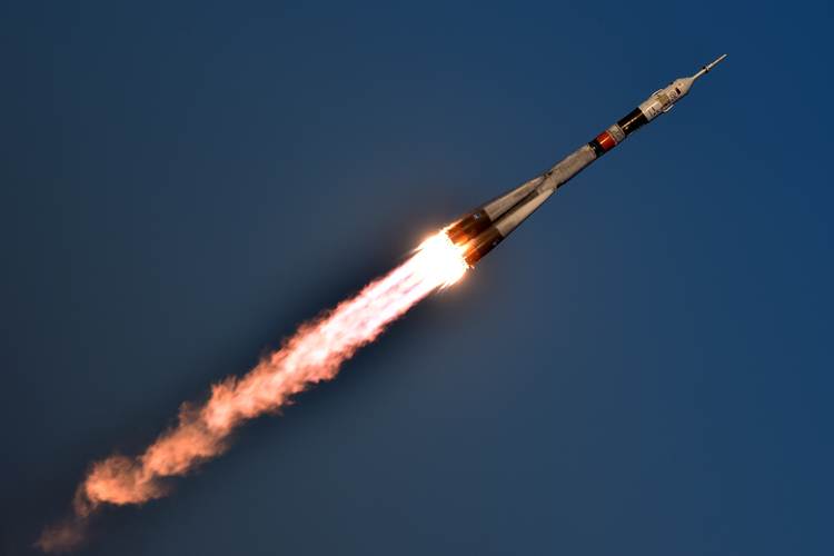 A nave russa Soyuz TMA-19M decolou de Baikonur às 09H03 (de Brasília)