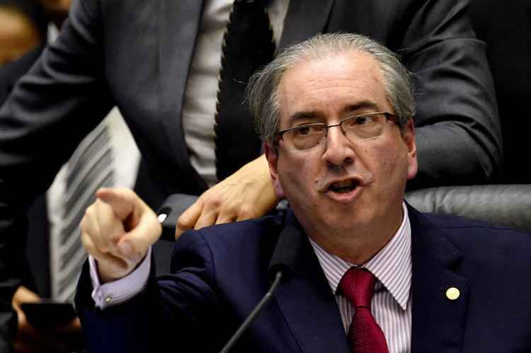 Conselho de Ética da Casa aprovou, com 11 votos a 9, o relatório da admissibilidade do processo de cassação de Cunha