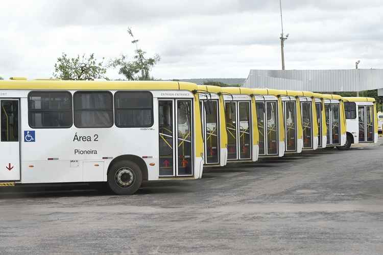 Os ônibus ficarão parados nas garagens de 4h às 8h