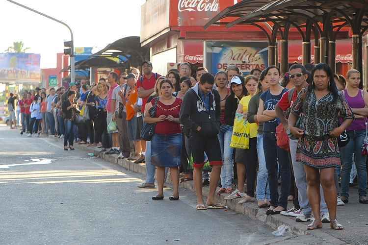 Parada de ônibus em Taguatinga Centro